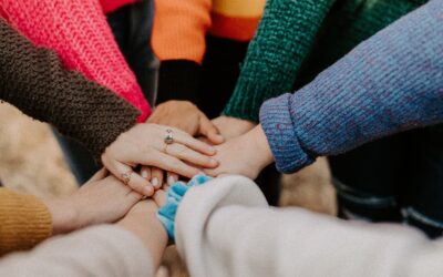 Christmas Themes: Green and Solidarity
